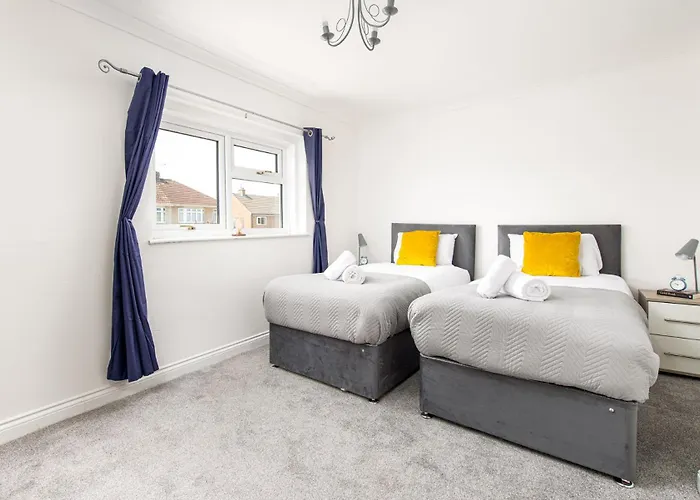 Casa vacanze New Business & Group Stays-large 4bedroom-parking -by Fabaccommodation Bristol