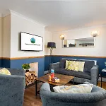 New Business & Group Stays-large 4bedroom-parking -by Fabaccommodation * Bristol
