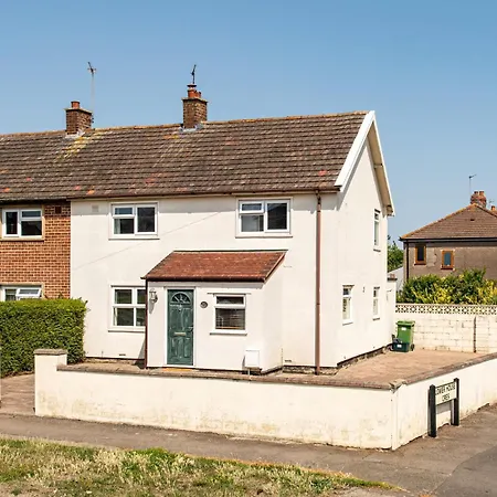 펜션 New Business & Group Stays-Large 4Bedroom-Parking -By Fabaccommodation *